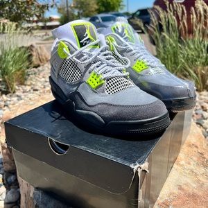 Jordan retro 4 95 neon SE